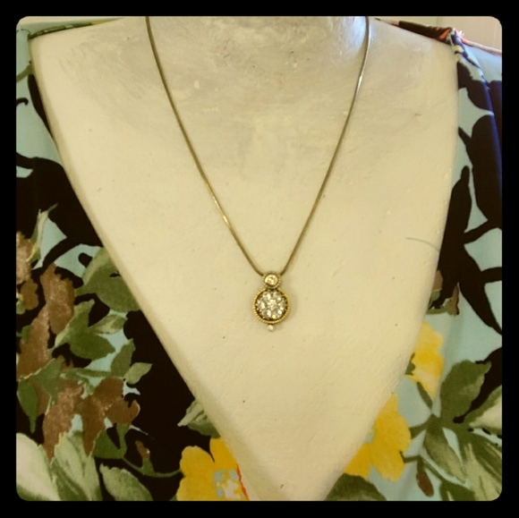 14k-1/20 925 Stamp Pendant w/CZs on chain q